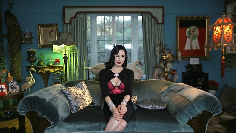 Dita von Teese, rétro pin up et dandy femme